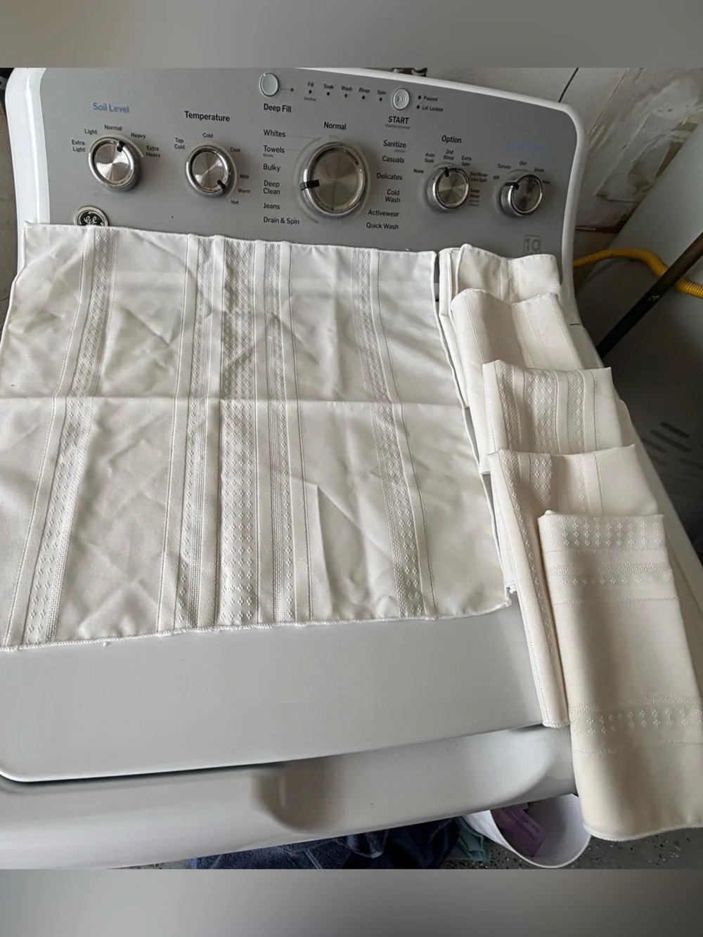 White Embroidered Table napkins- 6 Pieces